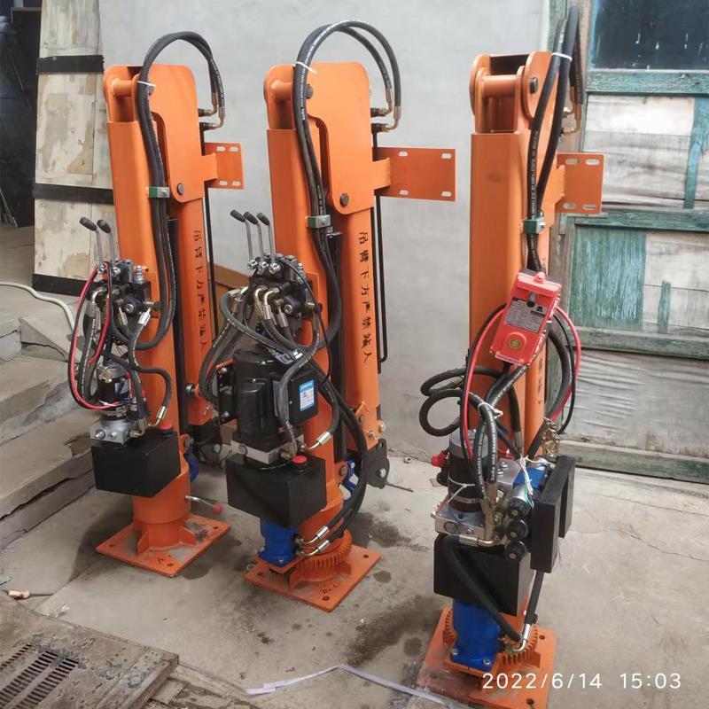 新店区重汽蓝牌随车吊 3.2吨 国六动力强 液压驱动 农用自卸起重机